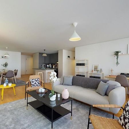 Superbe Modern Apartment In City Center La Chaux De Fonds Exterior foto